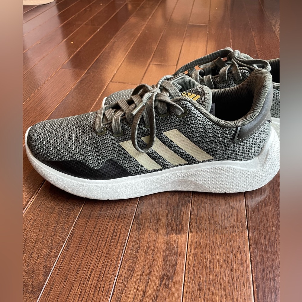 NWOT Adidas Puremotion 2.0 Shoes *Never Worn* sz 9